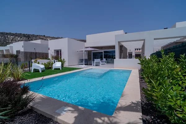 Casa de 0,0458 ha en venta en Algorfa, Alicante