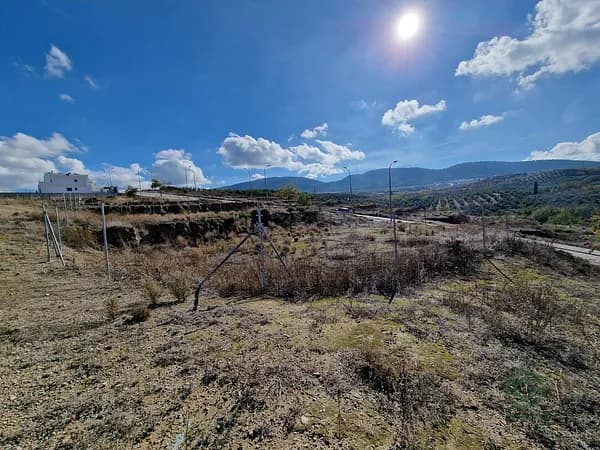 Terreno urbano de 0,05 ha en venta en Otura, Granada