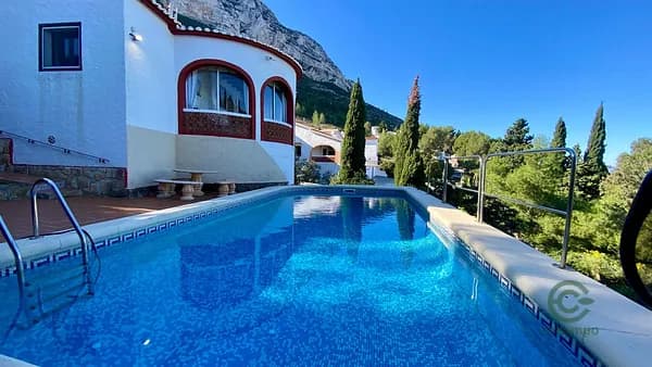 Casa de 0,098 ha en venta en Denia, Alicante