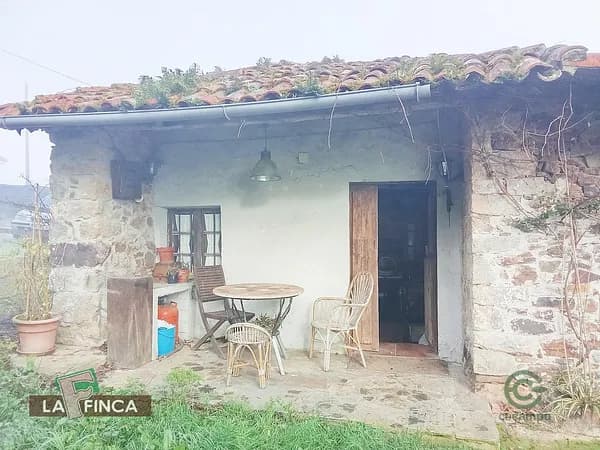 Finca rústica de 0,0862 ha en venta en Oviedo, Asturias