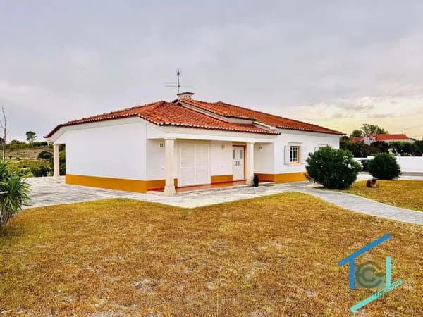 Casa de 0,836 ha en venta en Tomar, Santarém