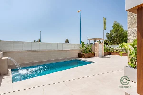 Casa de 0,0244 ha en venta en Vera, Almeria