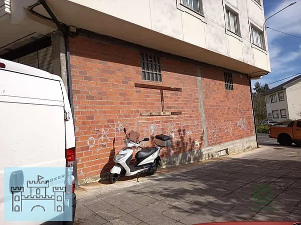 Casa de 0,0231 ha en venta en Narón, La coruña