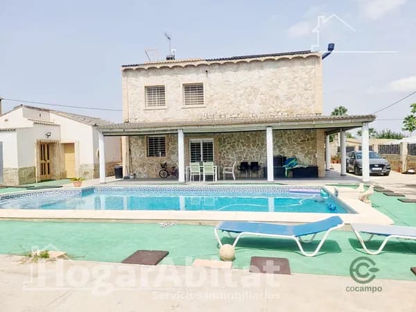 Casa de 0,113 ha en venta en Manises, Valencia