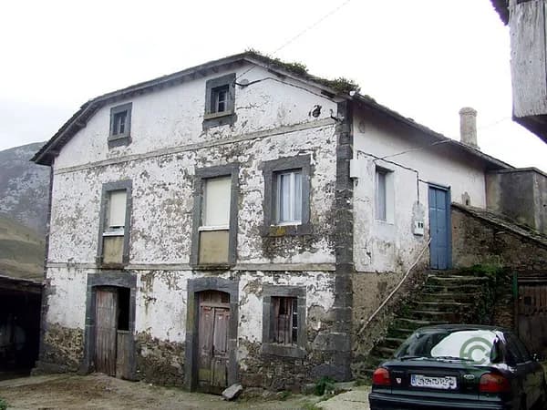 Finca agrícola de 0,03 ha en venta en Asturias