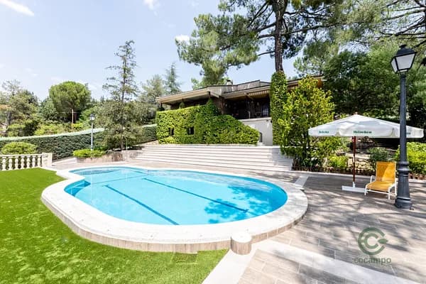 Casa de 0,162 ha en venta en Robledo de chavela, Madrid