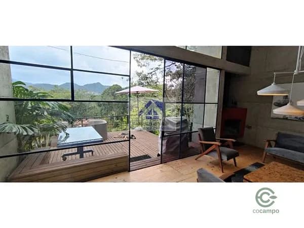 Casa de 0,64 ha en venta en Antioquia