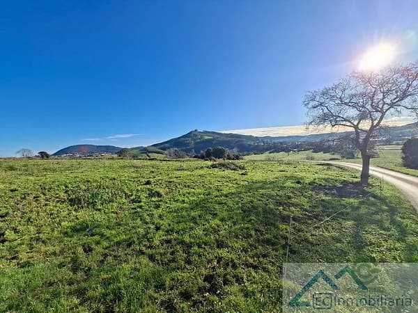 Finca rústica de 0,5289 ha en venta en Bareyo, Cantabria