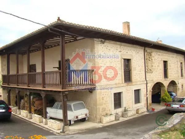 Casa de 0,08 ha en venta en Manzanos, Alava