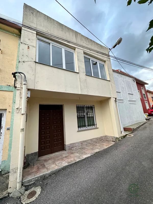 Casa de 0,01 ha en venta en Mugardos, La coruña
