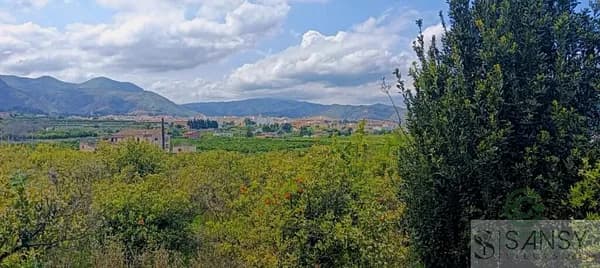 Finca agrícola de 1,0182 ha en venta en Alicante