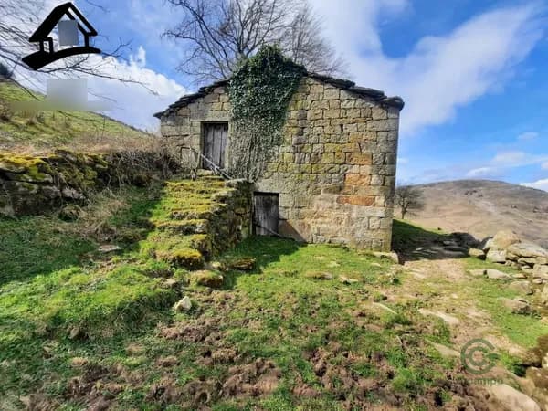 Finca rústica de 2,8508 ha en venta en San pedro del romeral, Cantabria