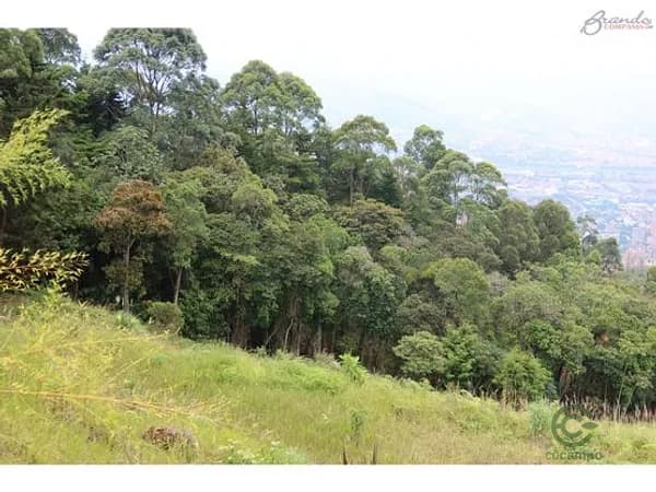 Terreno urbano de 2,1405 ha en venta en Antioquia