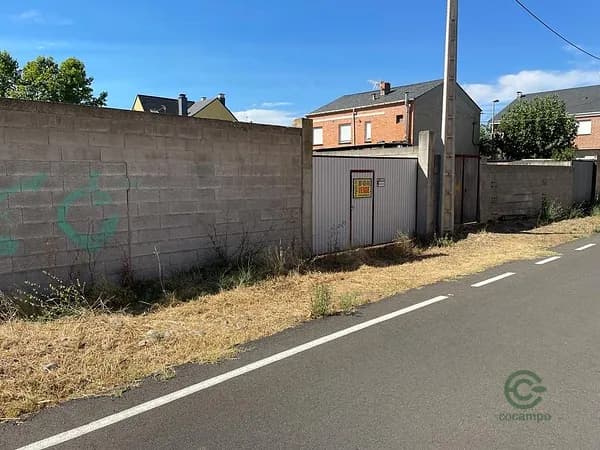 Terreno urbano de 0,0296 ha en venta en Ponferrada, Leon