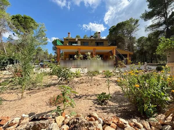 Finca rústica de 0,93 ha en venta en Bocairent, Valencia