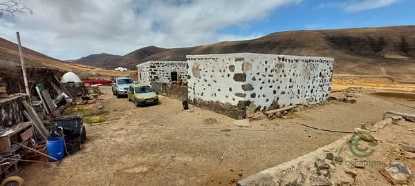 Finca rústica de 1,2 ha en venta en Las palmas