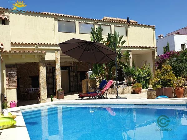 Casa de 0,08 ha en venta en Castellón