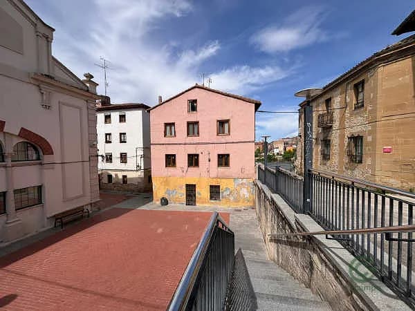 Casa de 0,0156 ha en venta en Miranda de ebro, Burgos