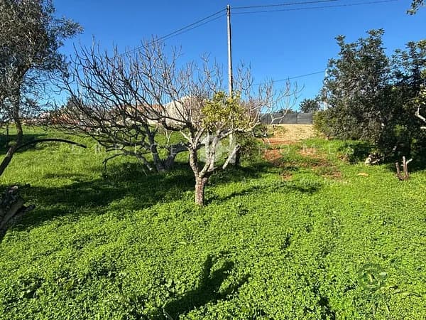 Finca rústica de 0,114 ha en venta en Silves, Algarve