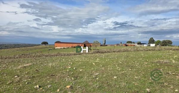 Finca rústica de 38 ha en venta en 