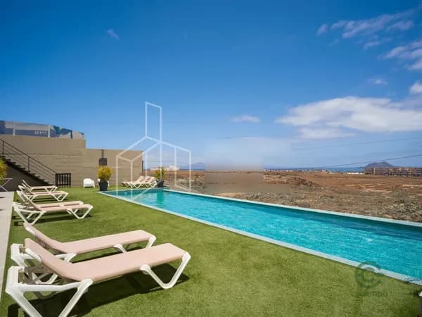 Casa de 0,08 ha en venta en Las palmas