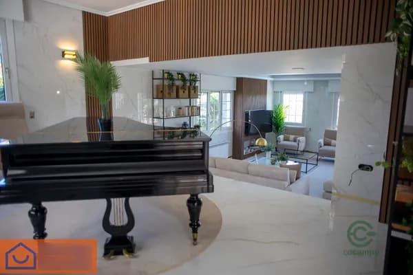 Casa de 0,1936 ha en venta en A coruña, A coruña