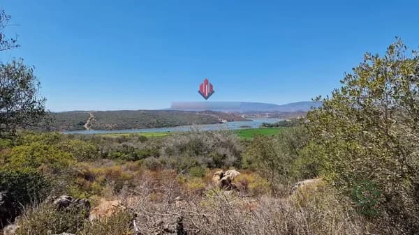 Finca rústica de 0,735 ha en venta en Lagoa (algarve), Faro
