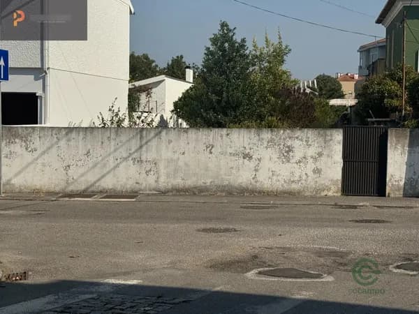 Terreno urbano de 0,1 ha en venta en Ílhavo, Aveiro