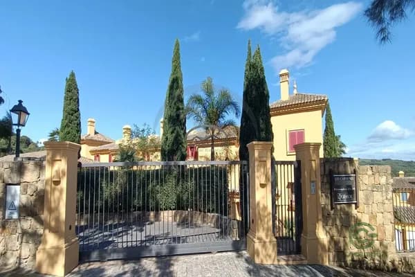 Casa de 0,0434 ha en venta en Sotogrande, Cadiz