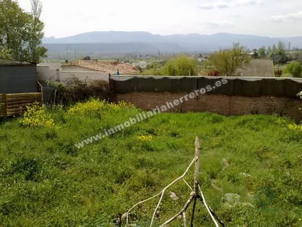 Terreno urbano de 0,0225 ha en venta en Lardero, La rioja