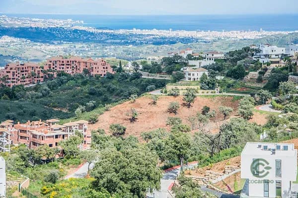 Terreno urbano de 1,57 ha en venta en Marbella, Malaga