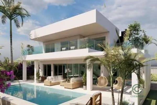 Casa de 0,045 ha en venta en Marbella, Malaga