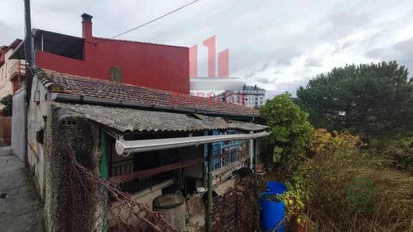 Casa de 0,01 ha en venta en Ourense, Orense