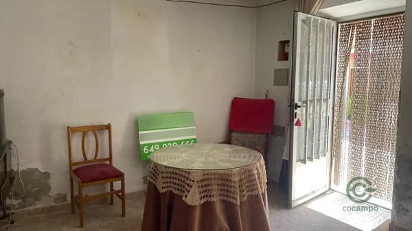 Casa de 0,0184 ha en venta en Alborea, Albacete