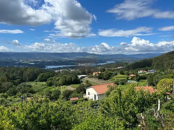 Terreno urbano de 0,148 ha en venta en Sopo, Viana do castelo