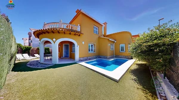 House of 0,04 ha for sale in Valencia