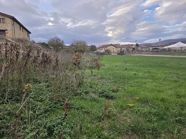 Terreno urbano de 0,26 ha en venta en San millan, Alava