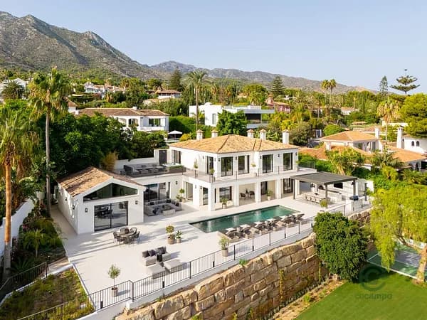 Casa de 0,2 ha en venta en Marbella, Malaga