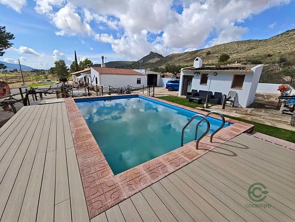 Finca rústica de 0,6851 ha en venta en Yecla, Murcia