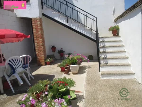 Casa de 0,0356 ha en venta en Terrer, Zaragoza