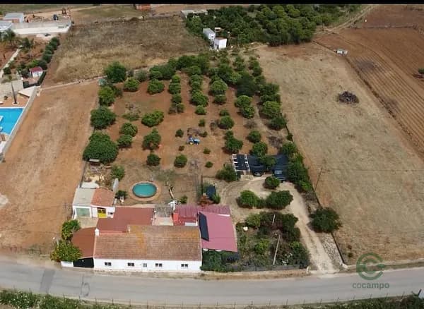 Finca rústica de 0,394 ha en venta en Silves, Faro