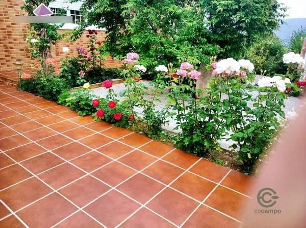 Casa de 0,0432 ha en venta en Barbastro, Huesca