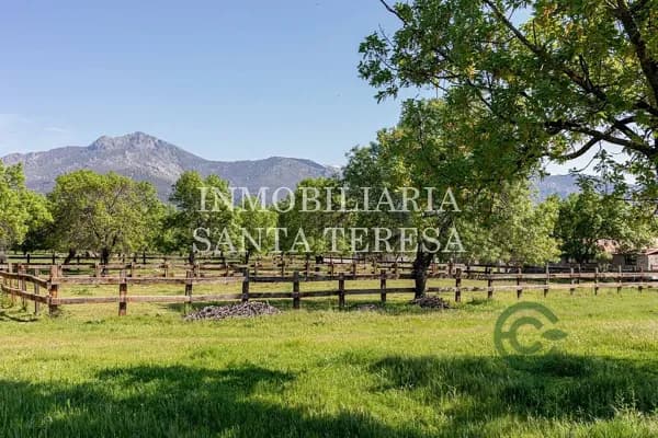 Finca rústica de 37 ha en venta en Madrid