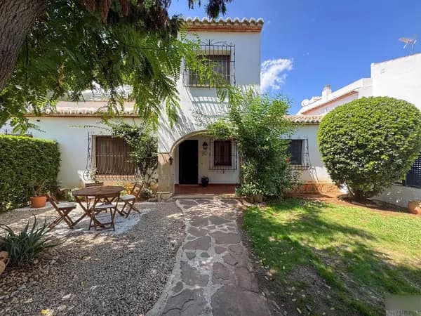 Casa de 0,012 ha en venta en Jávea-xàbia, Alicante