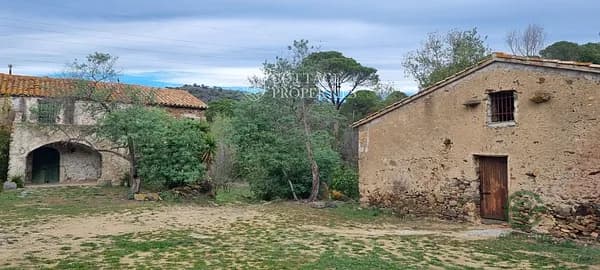 Finca rústica de 38,9 ha en venta en Vilajüiga, Girona