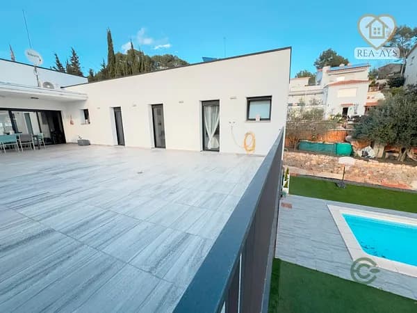 Casa de 0,0956 ha en venta en Palleja, Barcelona