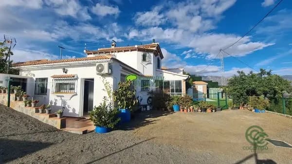 Finca rústica de 0,1847 ha en venta en Arenas, Malaga