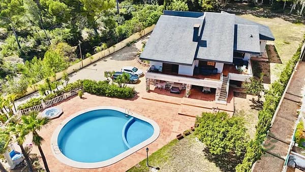 Casa de 0,345 ha en venta en La nucía, Alicante