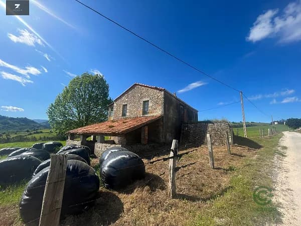 Finca rústica de 4 ha en venta en Lierganes, Cantabria