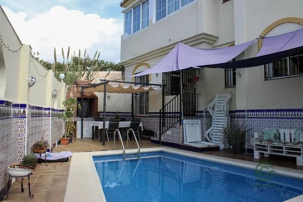 Casa de 0,024 ha en venta en Nerja, Malaga
